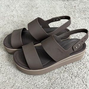 Crocs Brooklyn Low Wedge